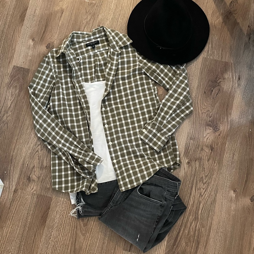 Banana Republic Button Down